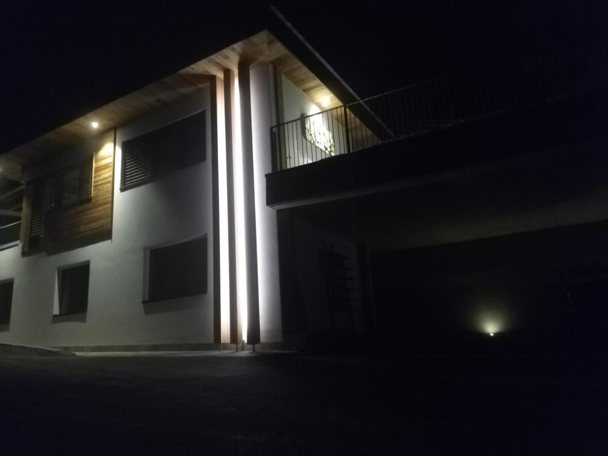 Nature Luxury Chalet Instoul Lutago Eksteriør billede